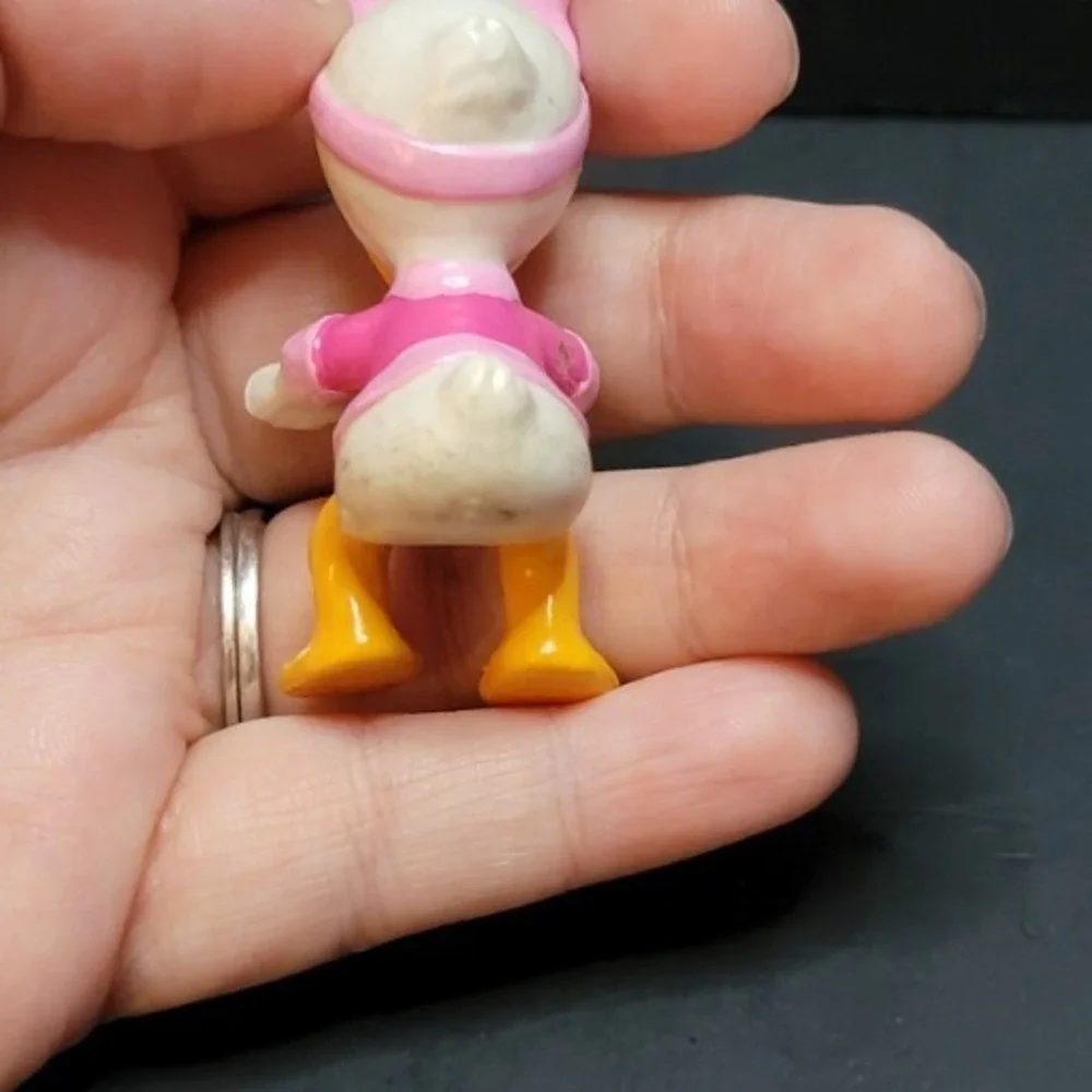 Vintage 1987 Disney Baby Daisy Duck Pvc Sitting Figurine